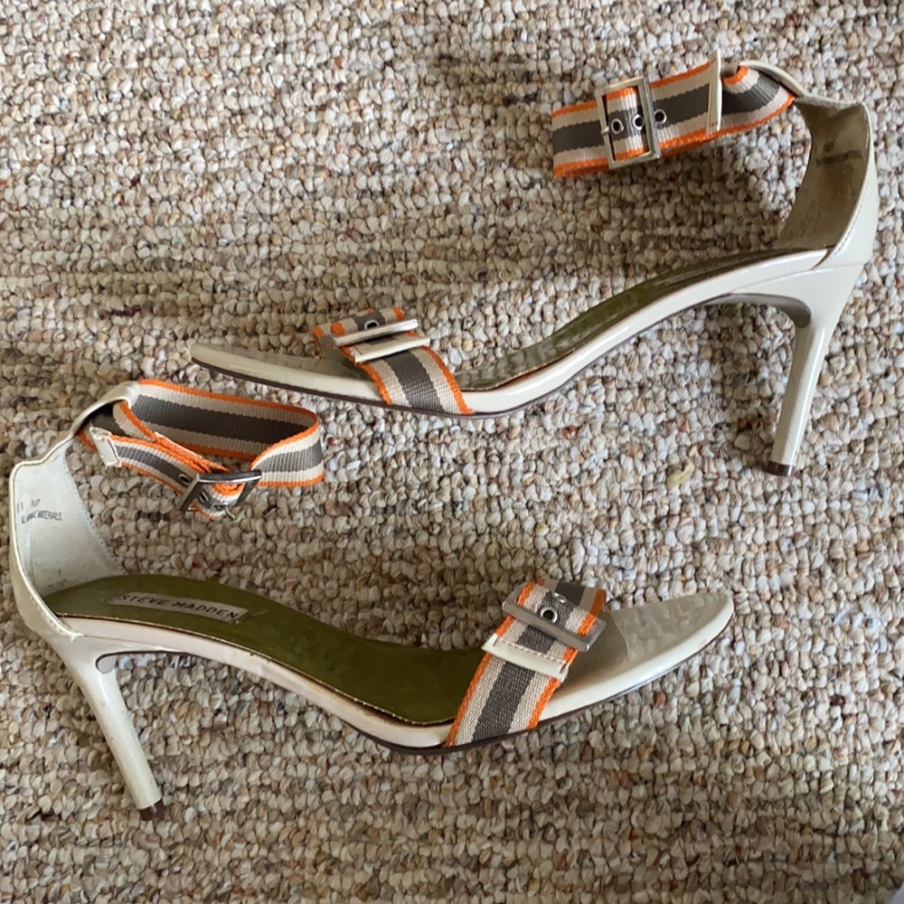 Open toe heels - Picture 2 of 4